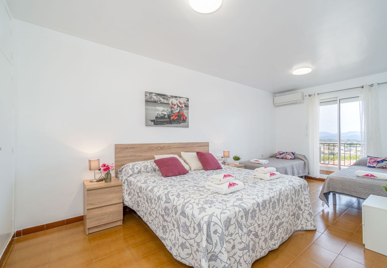 Appartement in Empuriabrava - 0186-SAN LUIS Appartement met uitzicht op zee