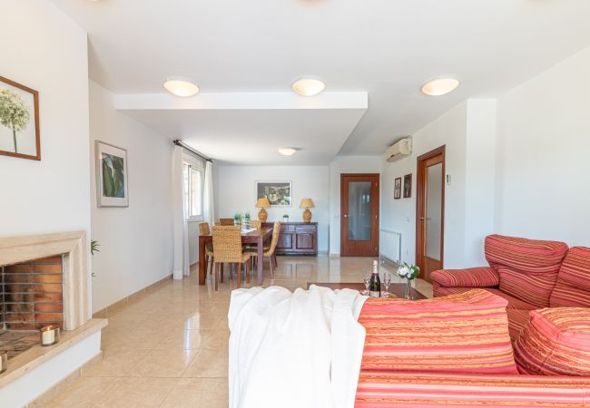 Villa in Empuriabrava - 0145-PANI Huis aan kanaal met zwembad en aanlegplaats Villa in Empuriabrava - 0145-PANI Huis aan kanaal met zwembad en aanlegplaats