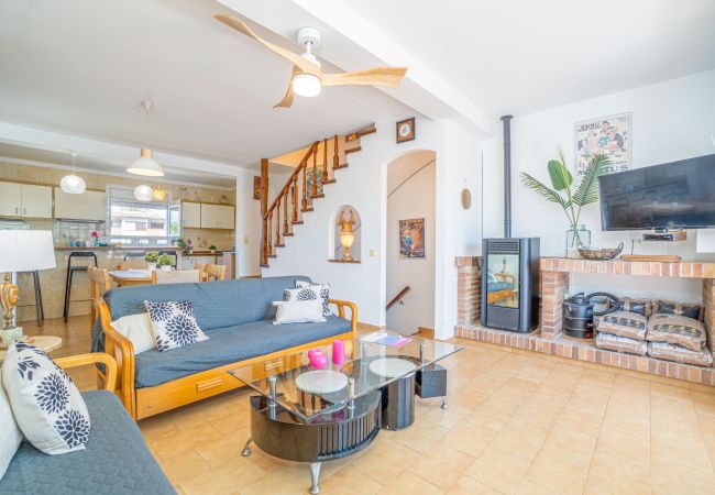 Villa in Empuriabrava - 0153-PORTO FINO Huis aan het kanaal met aanlegsteiger Villa in Empuriabrava - 0153-PORTO FINO Huis aan het kanaal met aanlegsteiger