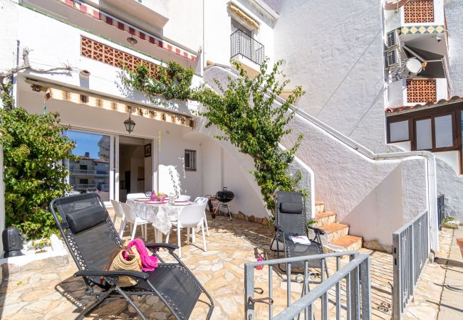 Villa in Empuriabrava - 0153-PORTO FINO Huis aan het kanaal met aanlegsteiger Villa in Empuriabrava - 0153-PORTO FINO Huis aan het kanaal met aanlegsteiger