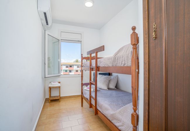 Villa in Empuriabrava - 0153-PORTO FINO Huis aan het kanaal met aanlegsteiger Villa in Empuriabrava - 0153-PORTO FINO Huis aan het kanaal met aanlegsteiger