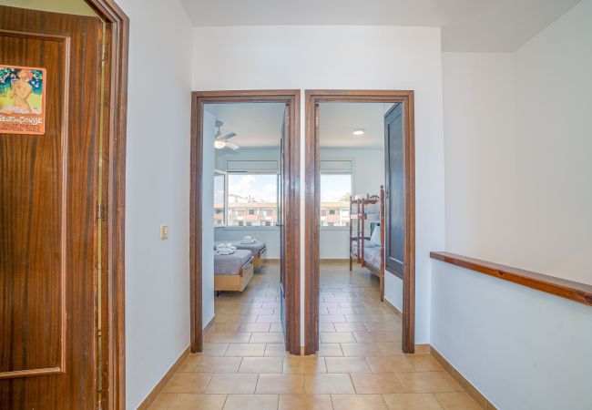 Villa in Empuriabrava - 0153-PORTO FINO Huis aan het kanaal met aanlegsteiger Villa in Empuriabrava - 0153-PORTO FINO Huis aan het kanaal met aanlegsteiger