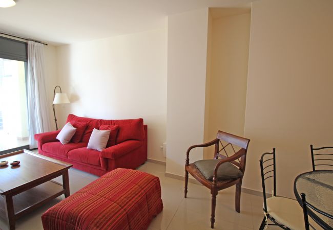 Appartement in Rosas / Roses - 8010-MIL.LENI Appartement met gemeenschappelijk zwembad en parkeerplaats