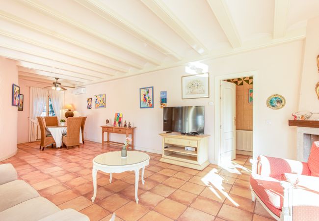 Villa in Empuriabrava - 0010-TER Huis aan kanaal met zwembad en aanlegplaats Villa in Empuriabrava - 0010-TER Huis aan kanaal met zwembad en aanlegplaats