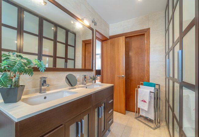 Villa in Empuriabrava - 0080-ALBERES Huis met zwembad Villa in Empuriabrava - 0080-ALBERES Huis met zwembad