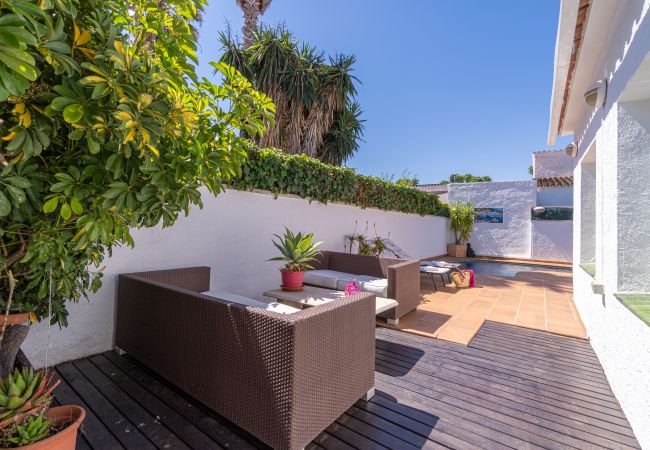 Villa in Empuriabrava - 0080-ALBERES Huis met zwembad Villa in Empuriabrava - 0080-ALBERES Huis met zwembad