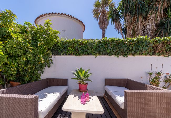 Villa in Empuriabrava - 0080-ALBERES Huis met zwembad Villa in Empuriabrava - 0080-ALBERES Huis met zwembad