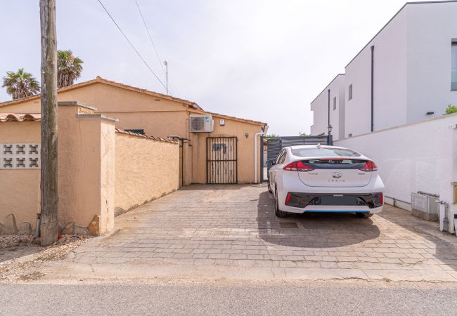 Villa in Empuriabrava - 0080-ALBERES Huis met zwembad Villa in Empuriabrava - 0080-ALBERES Huis met zwembad