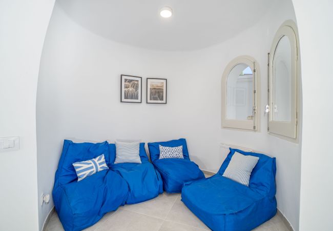 Villa in Empuriabrava - 0100-LLOBREGAT Huis aan kanaal met zwembad, aanlegplaats en studio Villa in Empuriabrava - 0100-LLOBREGAT Huis aan kanaal met zwembad, aanlegplaats en studio