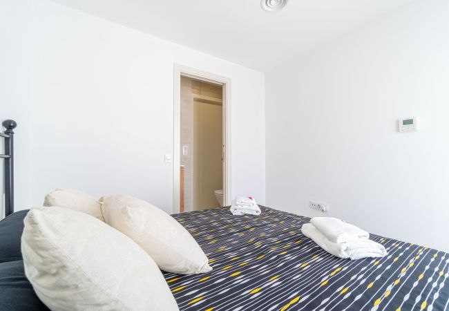 Villa in Empuriabrava - 0100-LLOBREGAT Huis aan kanaal met zwembad, aanlegplaats en studio Villa in Empuriabrava - 0100-LLOBREGAT Huis aan kanaal met zwembad, aanlegplaats en studio