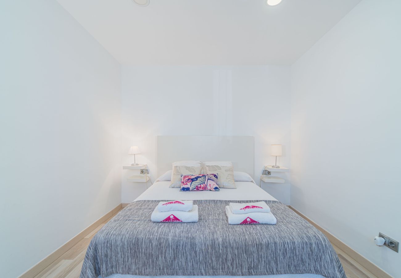 Villa in Empuriabrava - 0149-VALIRA Huis aan het kanaal met zwembad en aanlegplaats