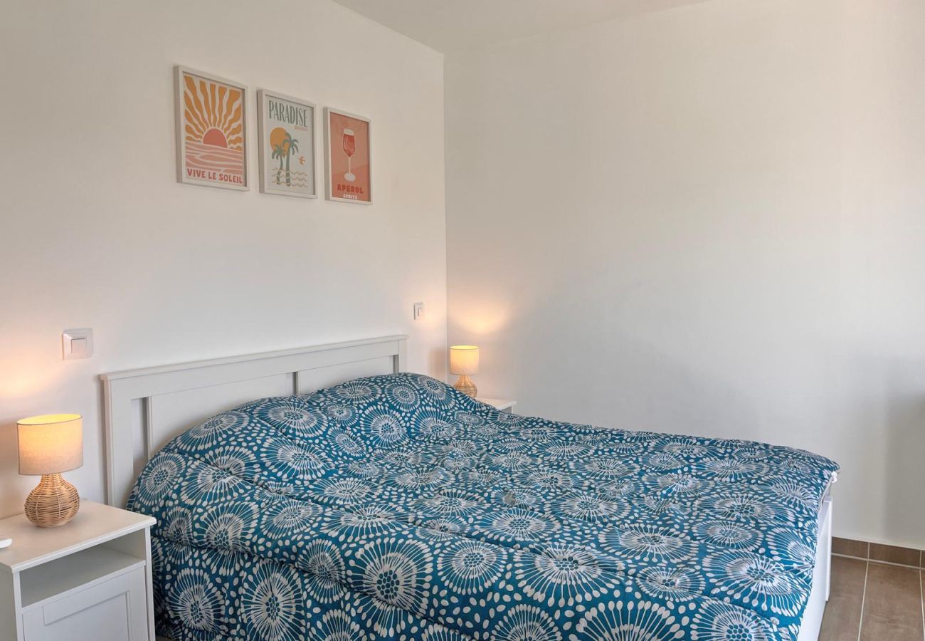 Villa in Empuriabrava - 0040-CAP RAS Huis aan kanaal met zwembad en aanlegplaats
