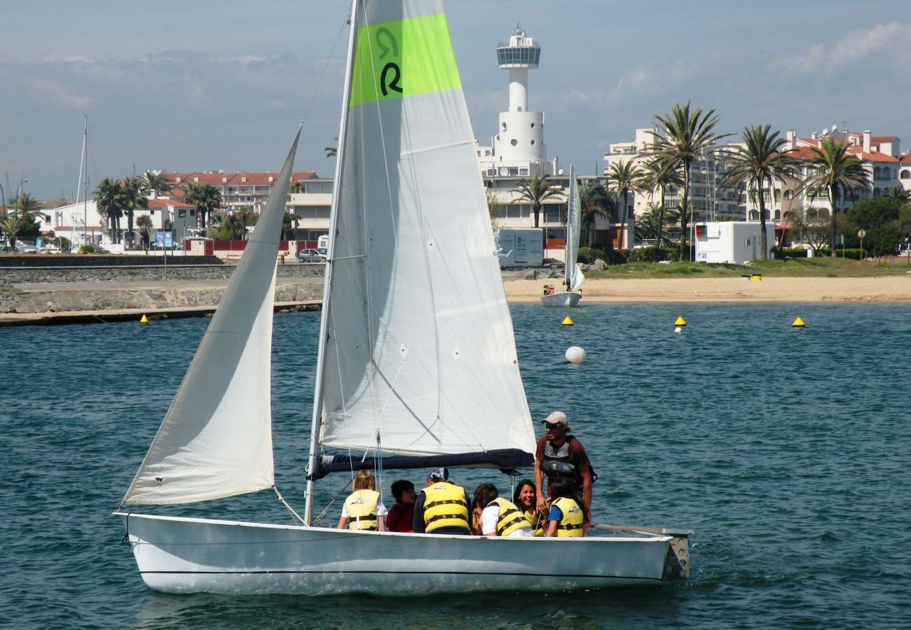 Apartment in Empuriabrava - 0148-PORT DUCAL Apartment with terrace, seaview and wifi