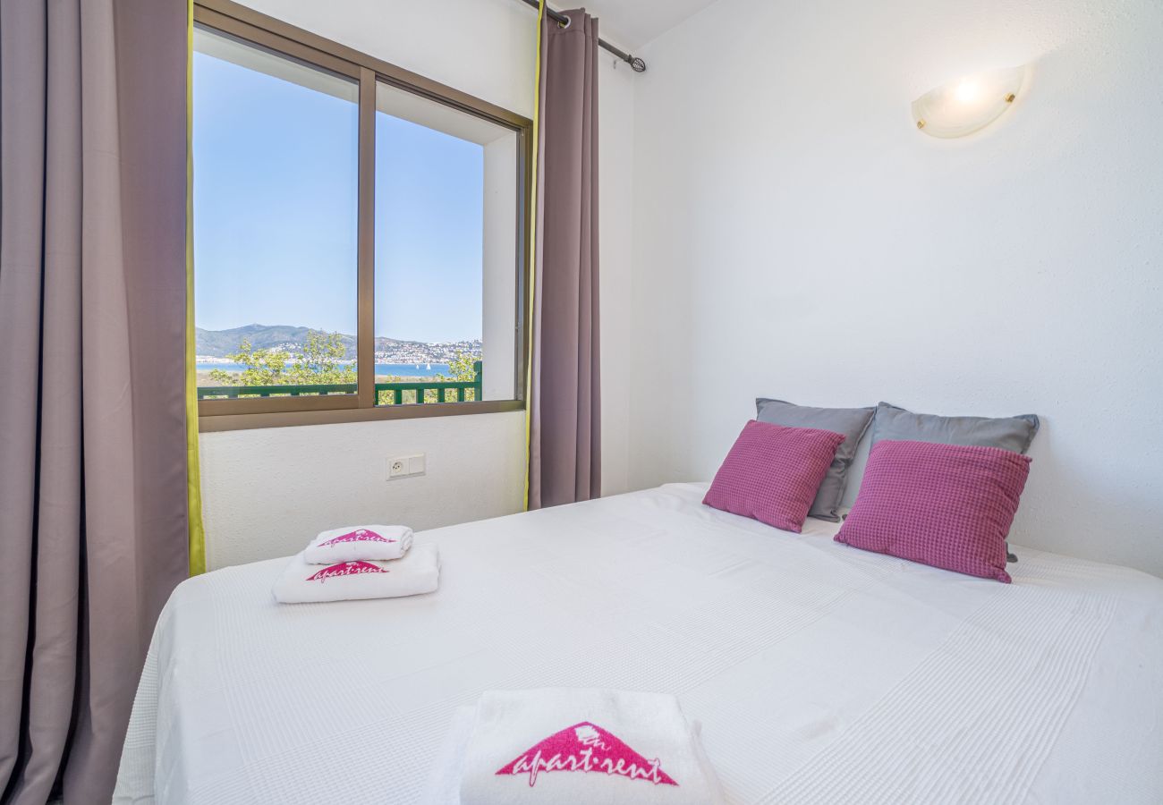 Apartment in Empuriabrava - 0148-PORT DUCAL Apartment with terrace, seaview and wifi