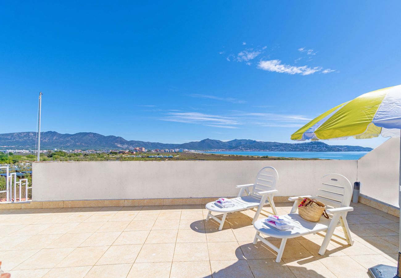 Apartment in Empuriabrava - 0148-PORT DUCAL Apartment with terrace, seaview and wifi