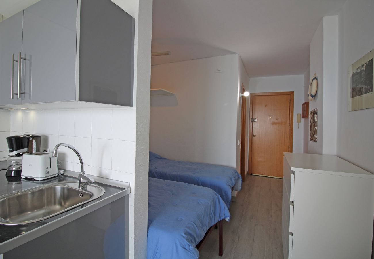 Studio in Empuriabrava - 0110-MIAMI Studio with seaview