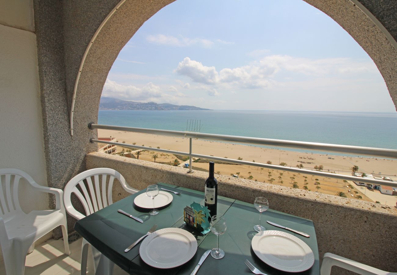 Studio in Empuriabrava - 0110-MIAMI Studio with seaview