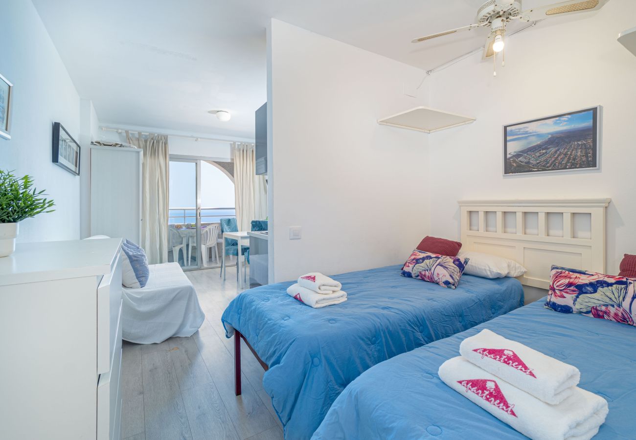 Studio in Empuriabrava - 0110-MIAMI Studio with seaview