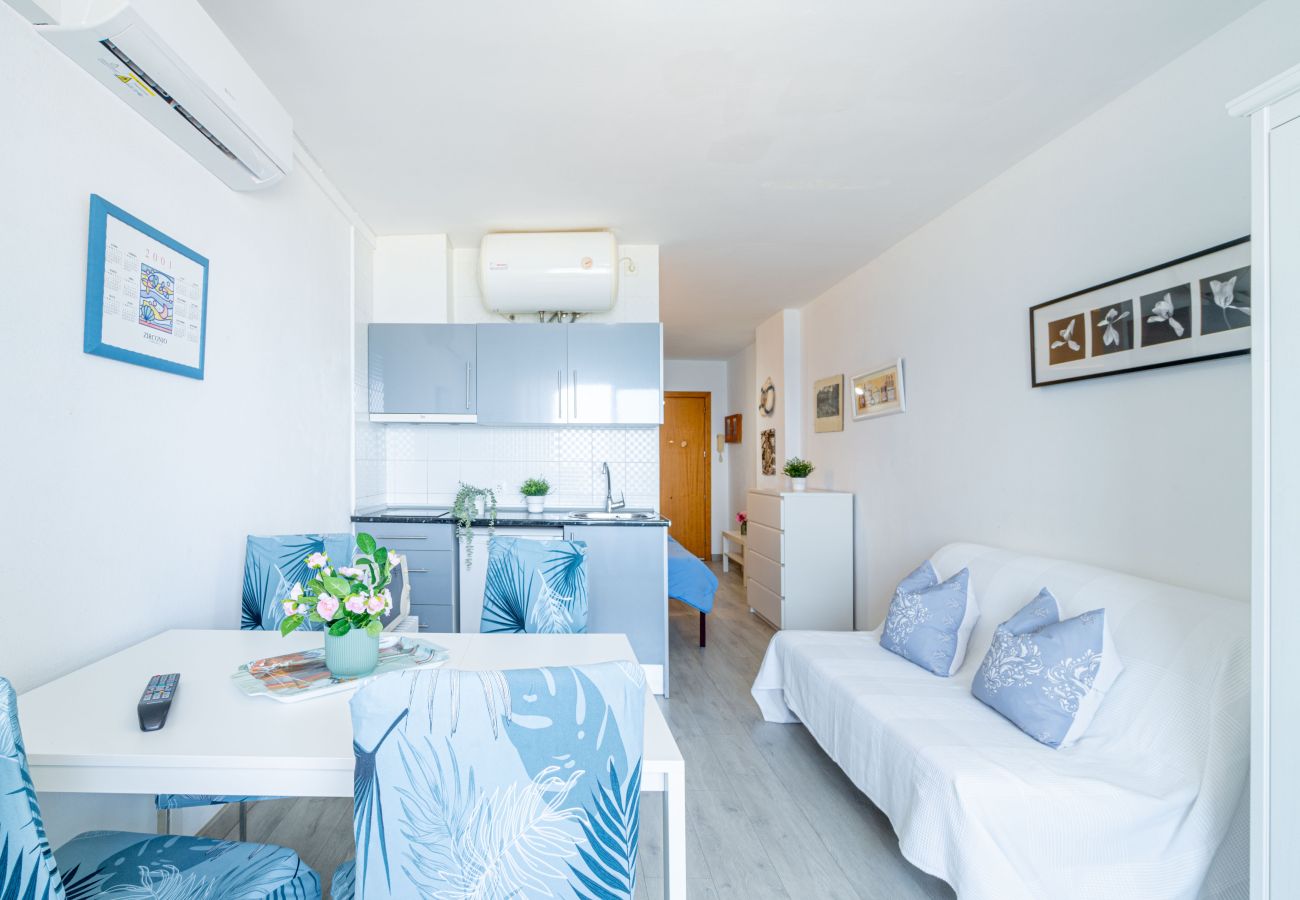 Studio in Empuriabrava - 0110-MIAMI Studio with seaview