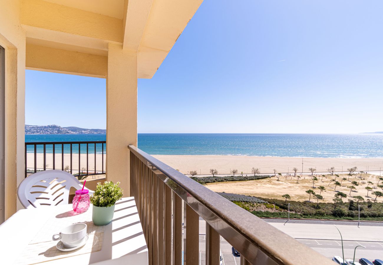 Apartment in Empuriabrava - 0030-CANIGO Apartment with seaview