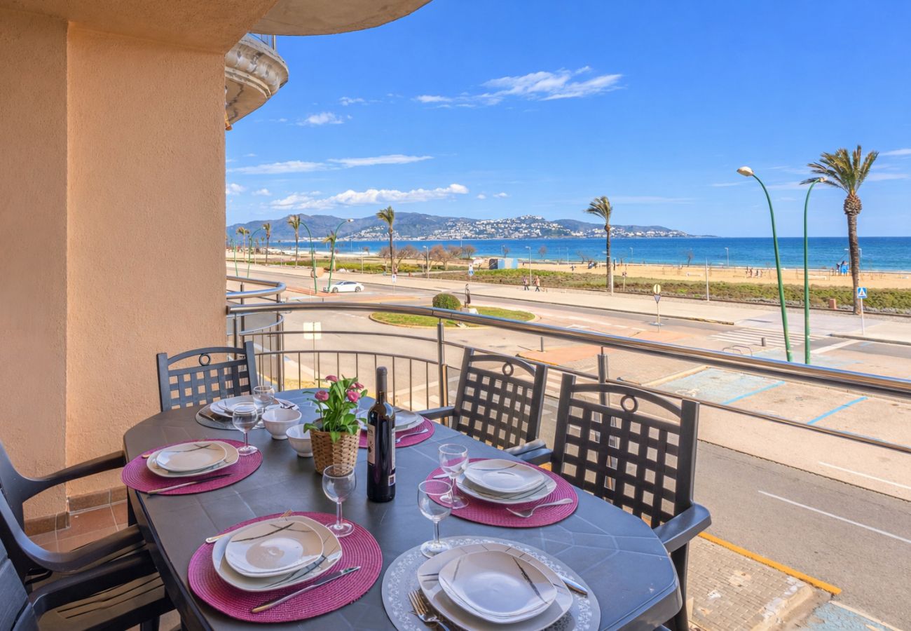 Apartment in Empuriabrava - 0086-BLAUCEL Apartment with seaview 