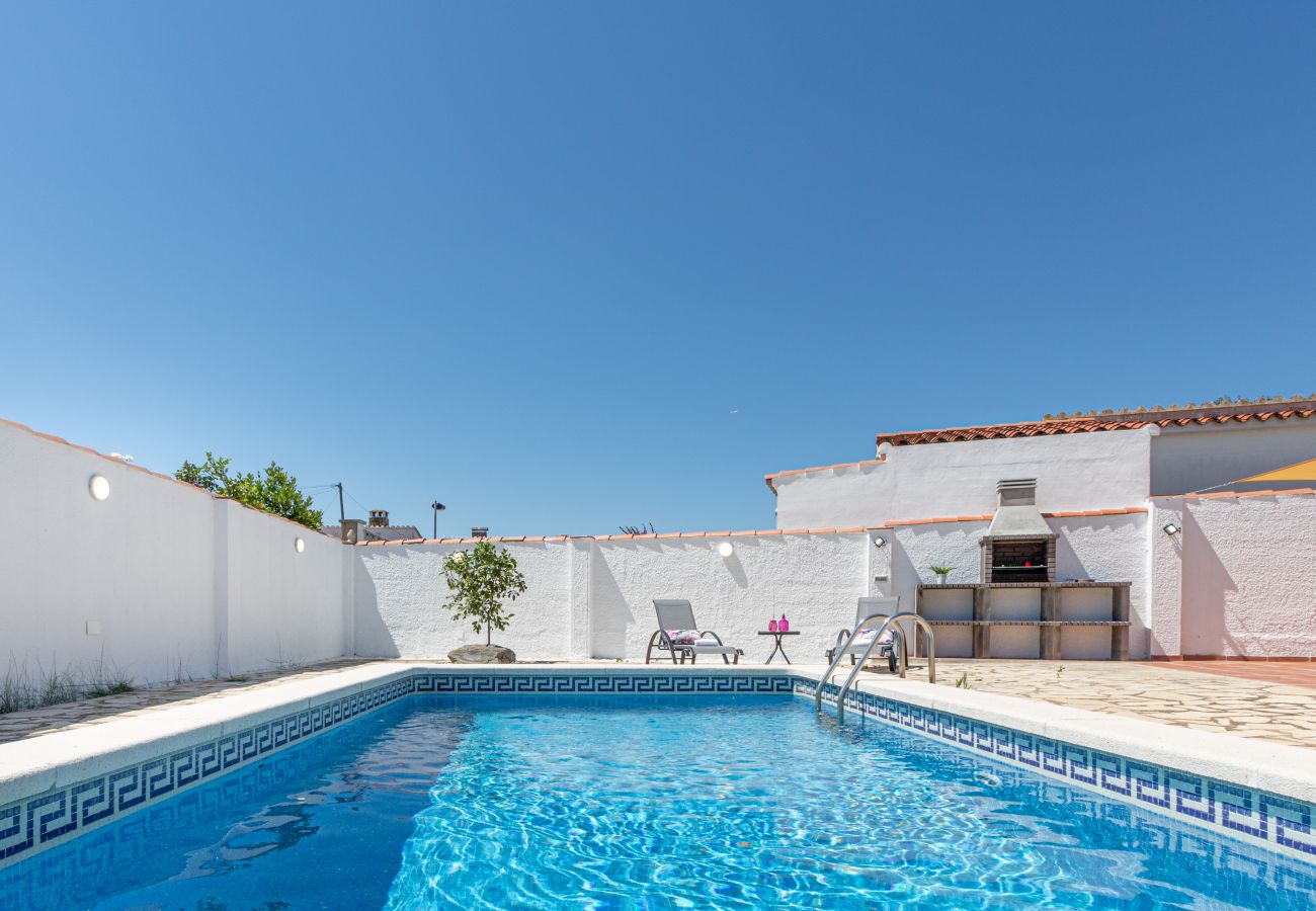 Villa in Empuriabrava - 0005-ALBERES House with pool