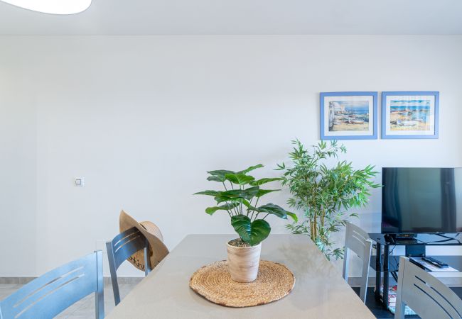 Apartment in Empuriabrava - 0018-BAHIA Apartment in front of the beach with wifi Apartment in Empuriabrava - 0018-BAHIA Apartment in front of the beach with wifi