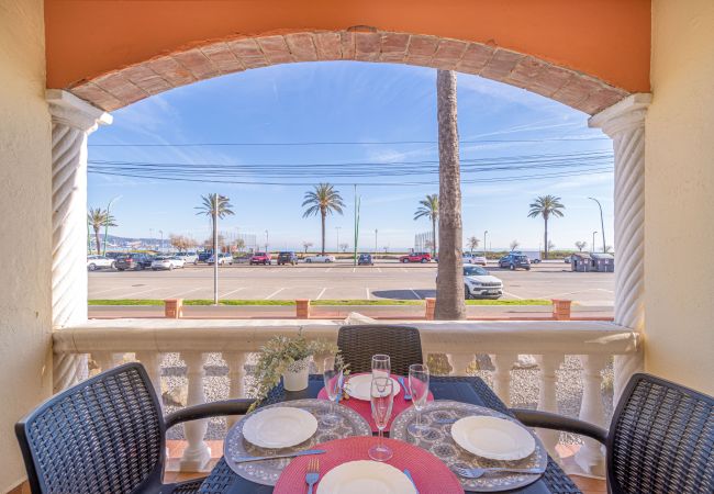 Apartment in Empuriabrava - 0018-BAHIA Apartment in front of the beach with wifi Apartment in Empuriabrava - 0018-BAHIA Apartment in front of the beach with wifi