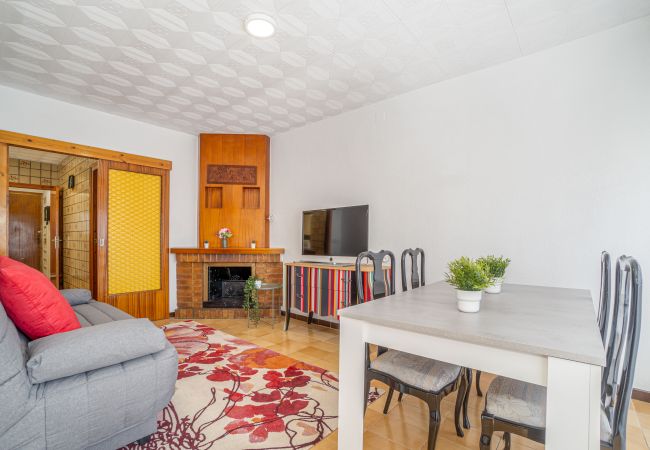 Apartment in Rosas / Roses - 2027-POETA MARQUINA Apartment with 2 bedrooms Apartment in Rosas / Roses - 2027-POETA MARQUINA Apartment with 2 bedrooms