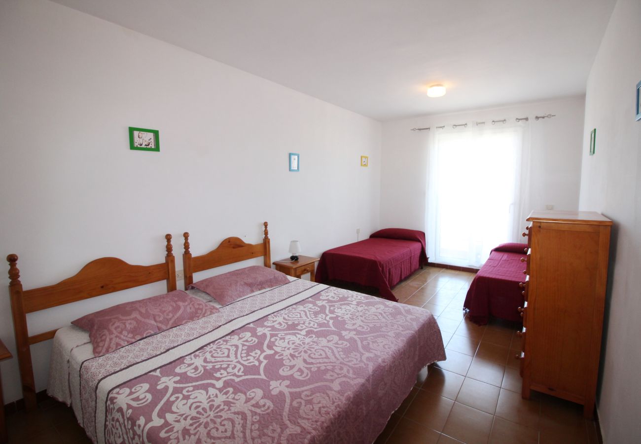 Apartment in Empuriabrava - 0186-SAN LUIS Apartment with seaview