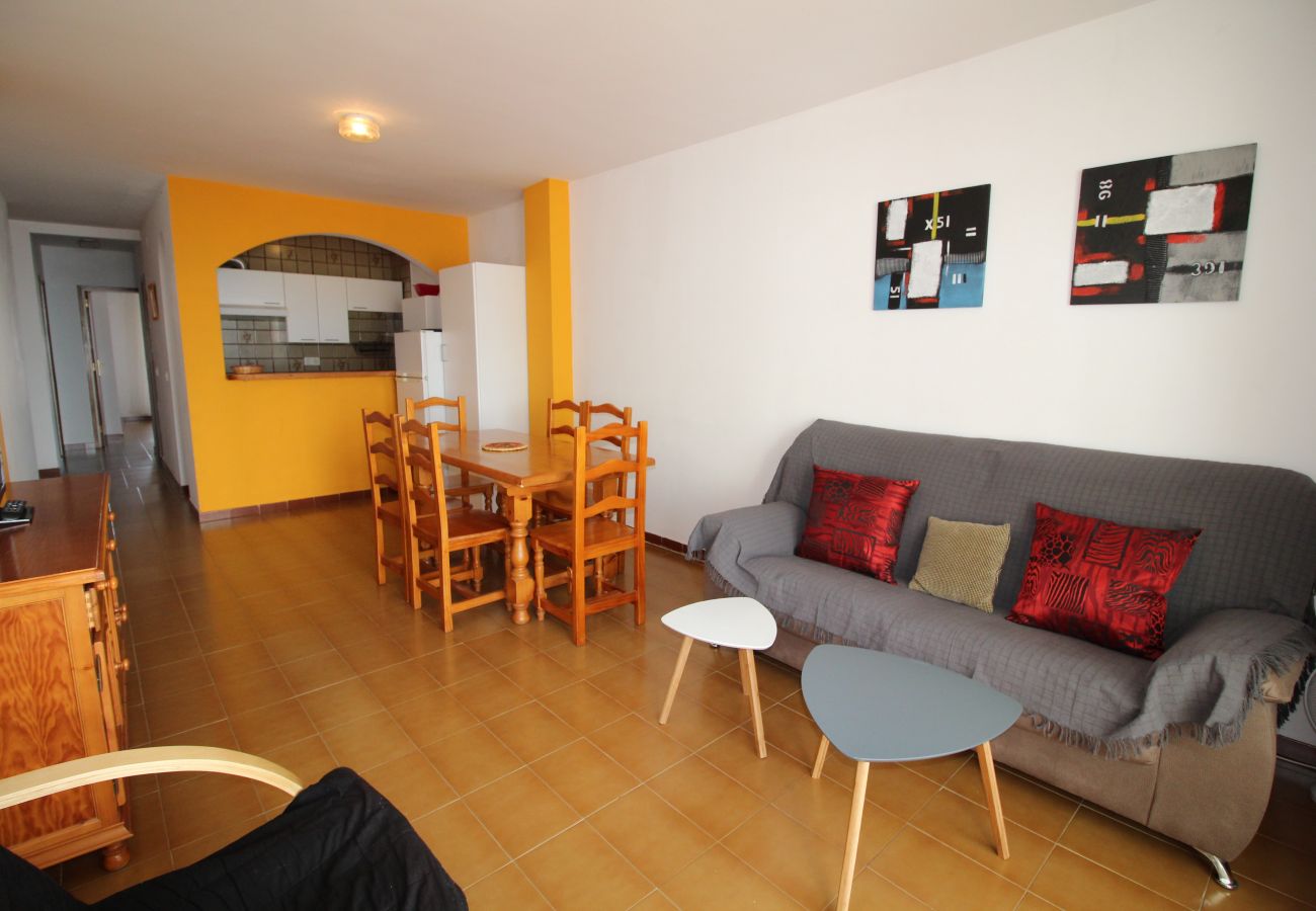 Apartment in Empuriabrava - 0186-SAN LUIS Apartment with seaview
