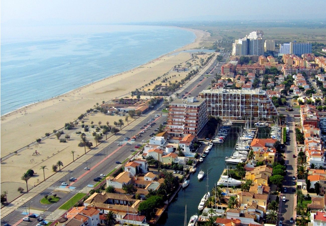 Studio in Empuriabrava - 0181-SYLVIA Studio with seaview