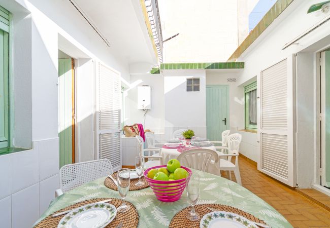  in Rosas / Roses - 2026-POETA MARQUINA Apartment with 4 bedrooms