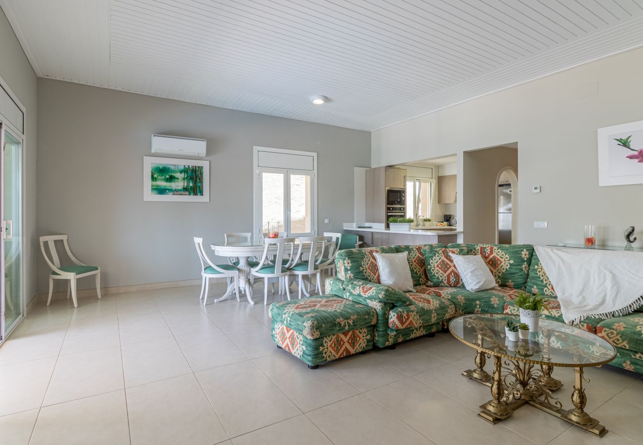 Villa in Empuriabrava - 0141-PANI House at the canal with pool and mooring