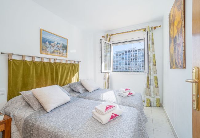 Apartment in Empuriabrava - 0163-PORT SALINS Apartment with canal view Apartment in Empuriabrava - 0163-PORT SALINS Apartment with canal view