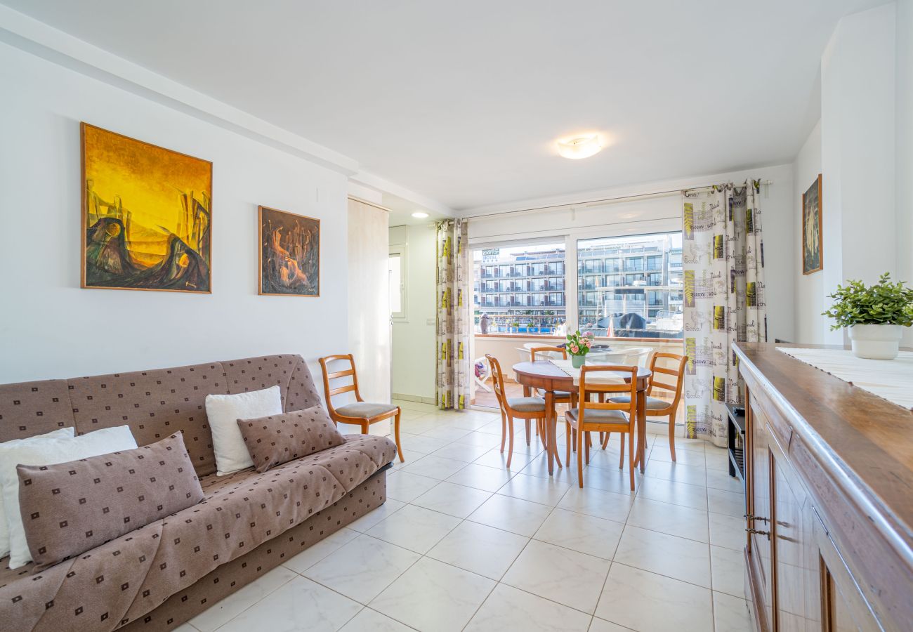 Apartment in Empuriabrava - 0155-PORT SALINS Apartment with canal view