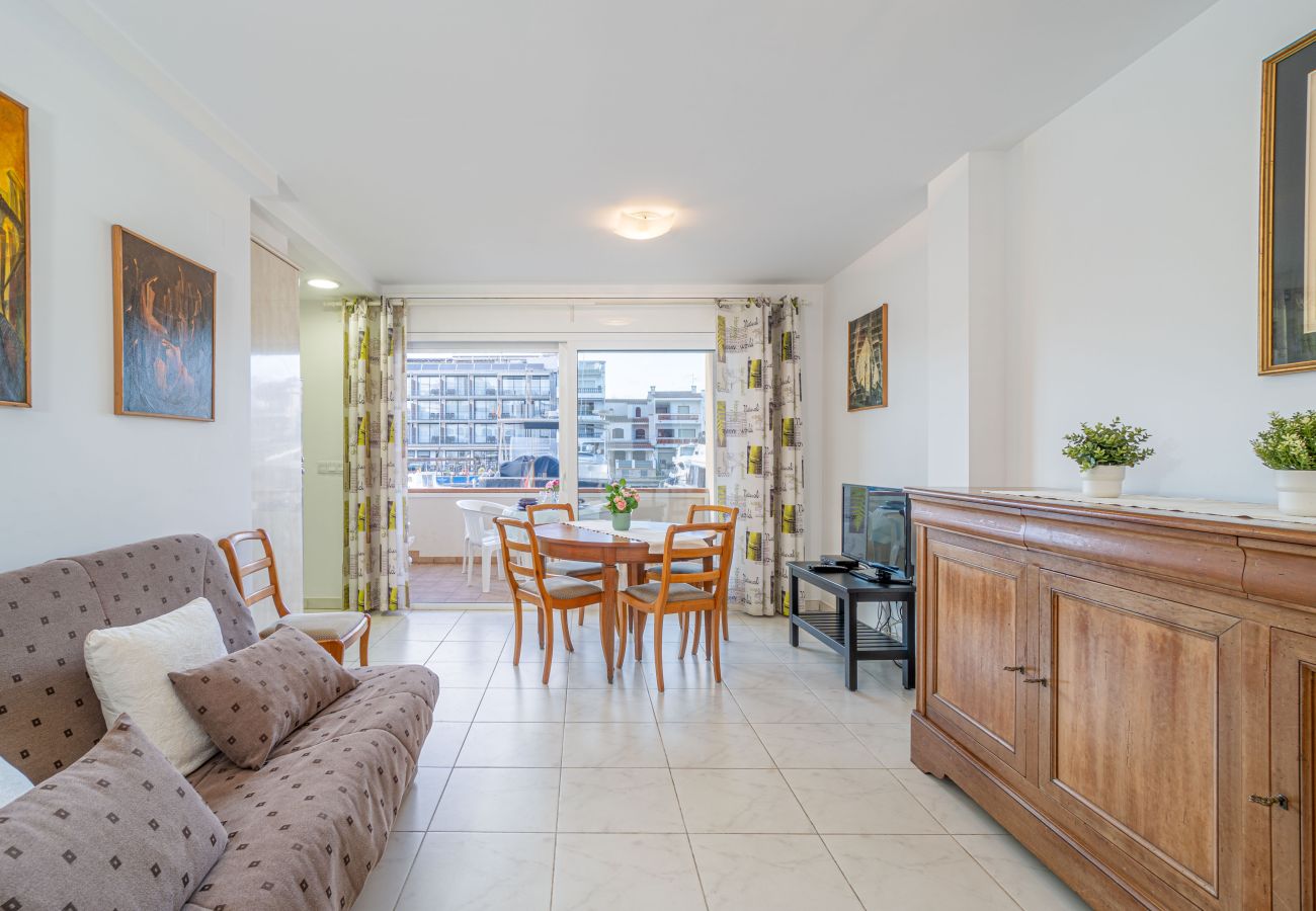 Apartment in Empuriabrava - 0155-PORT SALINS Apartment with canal view