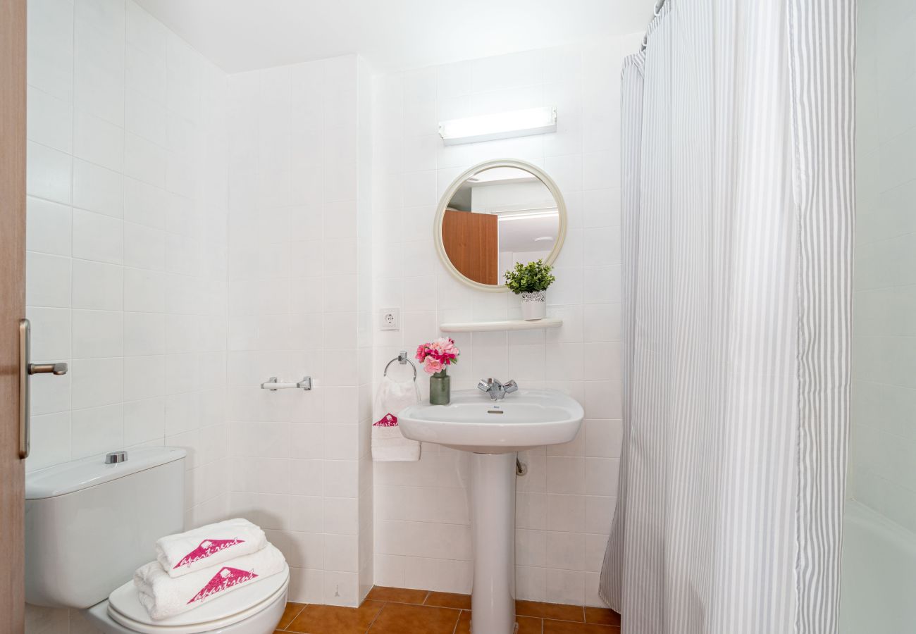 Apartment in Empuriabrava - 0139-ONADA Apartment with canal view