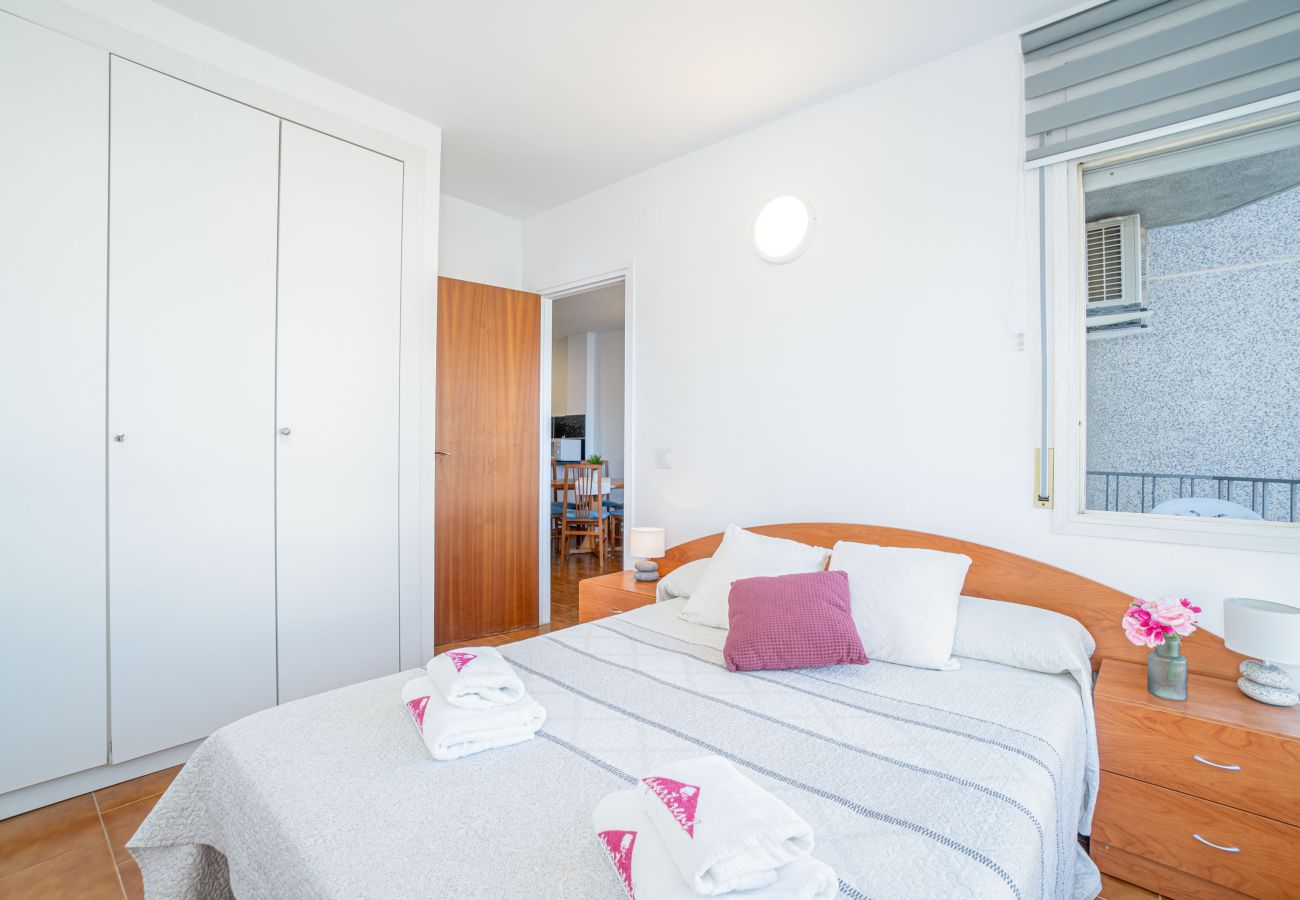 Apartment in Empuriabrava - 0139-ONADA Apartment with canal view