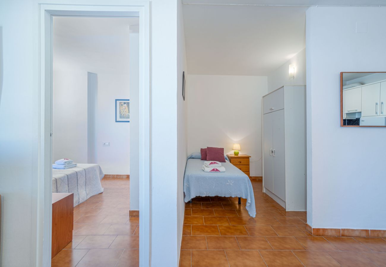 Apartment in Empuriabrava - 0139-ONADA Apartment with canal view
