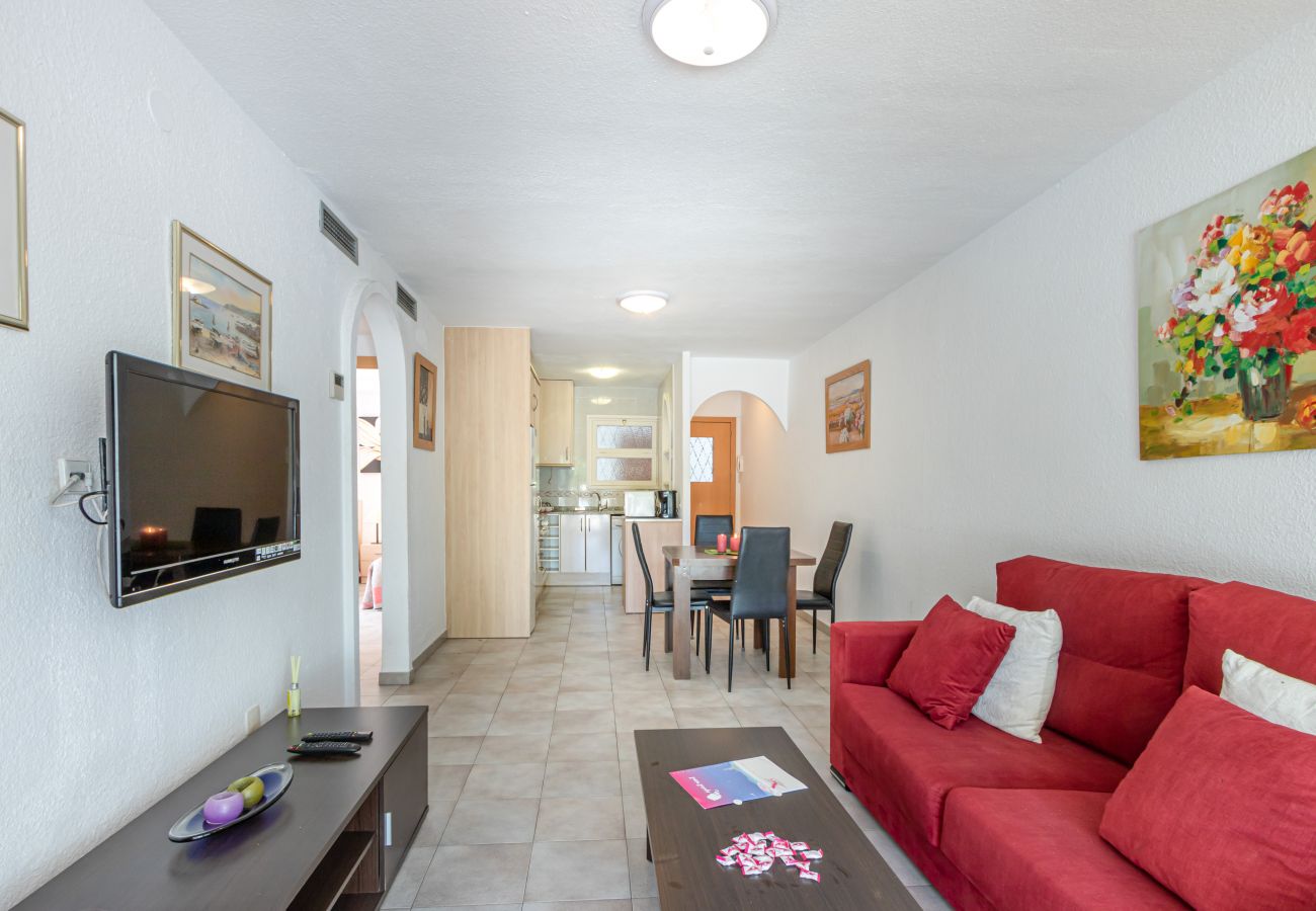 Apartment in Empuriabrava - 0187-SANT MORI Apartment with big terrace and wifi