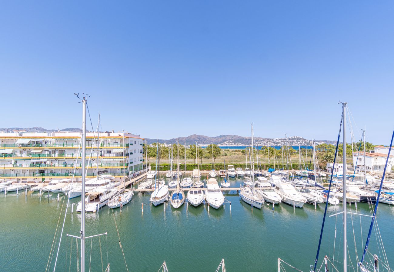 Apartment in Empuriabrava - 0132-PORT MOXO Apartment on the canal with view