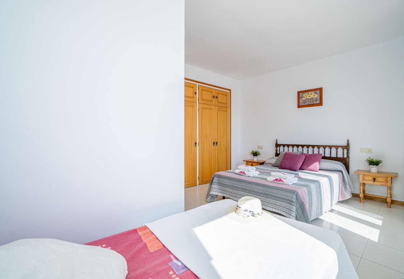 Apartment in Empuriabrava - 0132-PORT MOXO Apartment on the canal with view