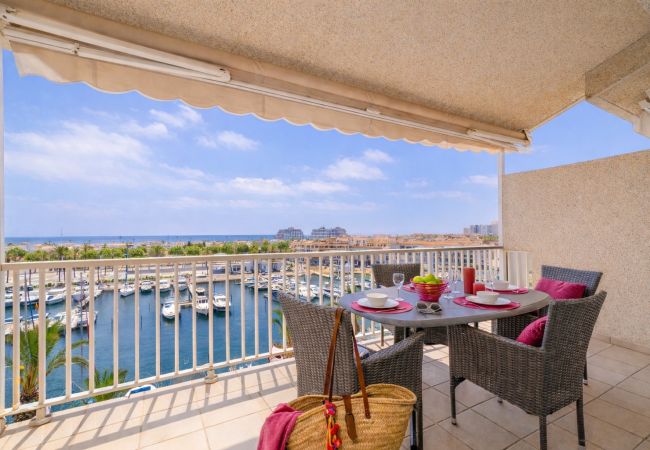 Apartment in Empuriabrava - 0160-PORT GREC Apartment with WIFI, Smart TV, canal and sea view