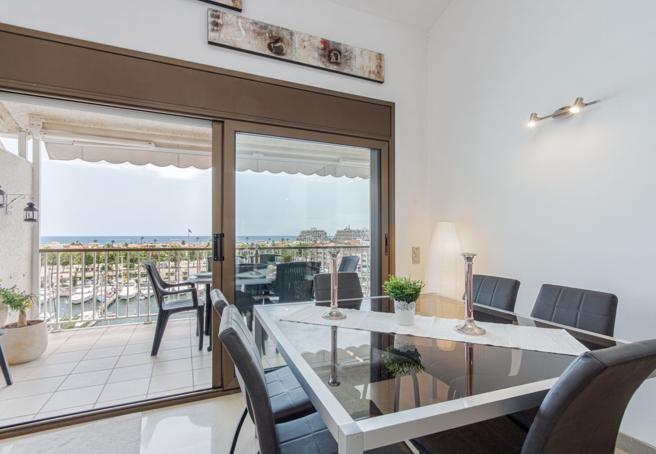 Apartment in Empuriabrava - 0160-PORT GREC Apartment with WIFI, Smart TV, canal and sea view