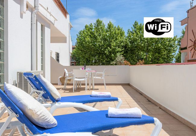  in Empuriabrava - 0188-SANT MORI Apartment with WIFI and terrace 