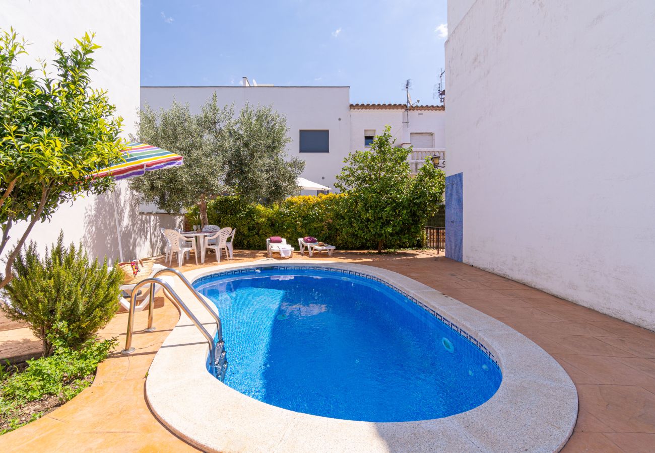 Villa in Empuriabrava - 0191-SANT MAURICI House with private pool