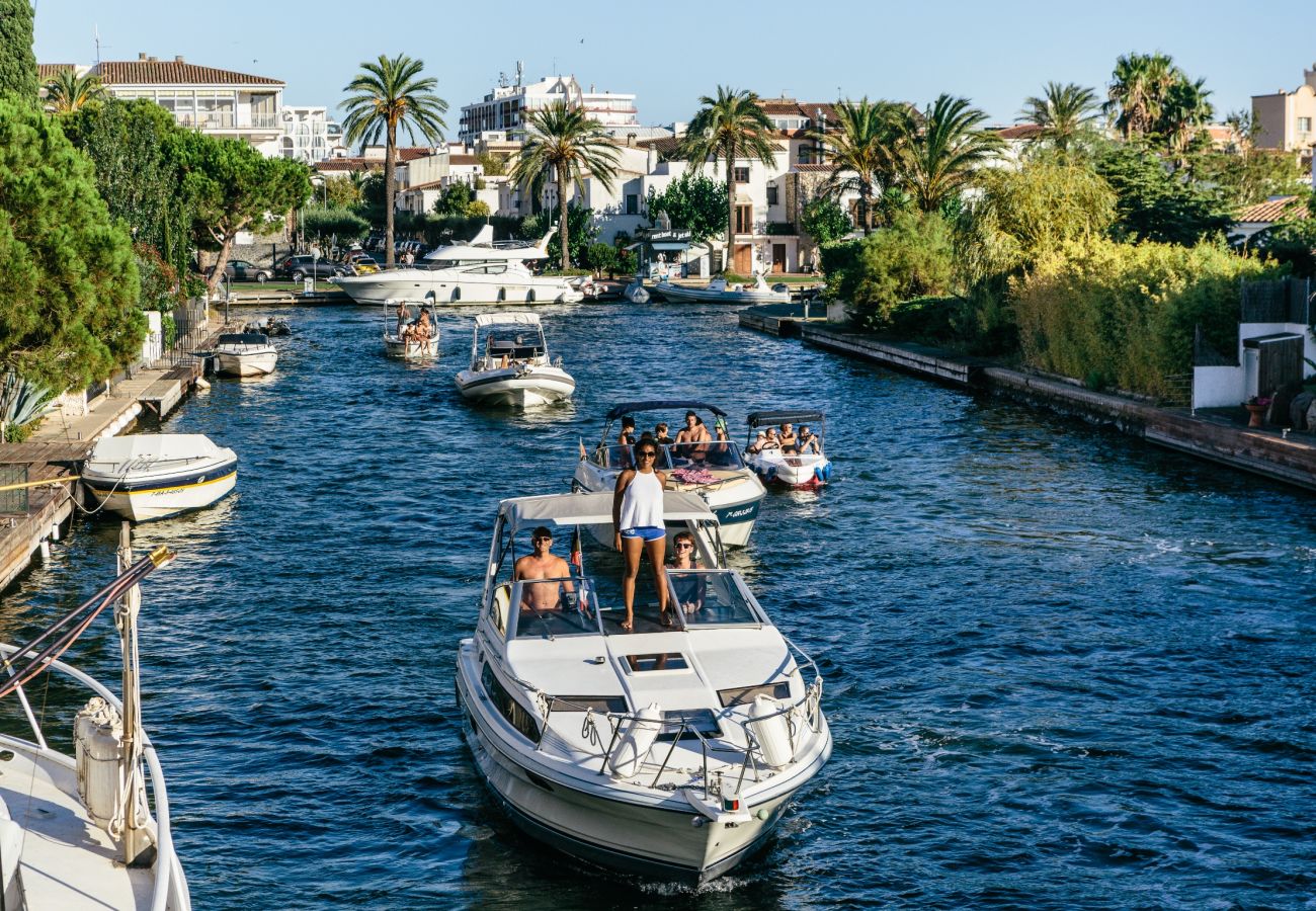 Villa in Empuriabrava - 0024-BAHIA  House with 3 bedrooms near the beach