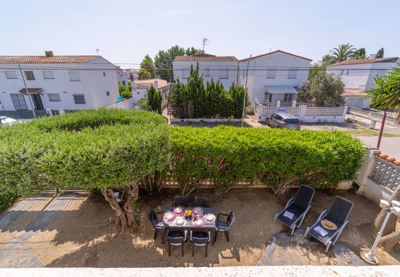 Villa in Empuriabrava - 0024-BAHIA  House with 3 bedrooms near the beach
