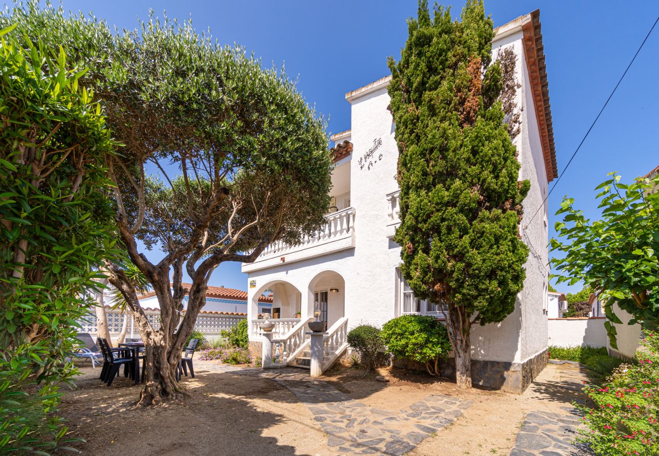 Villa in Empuriabrava - 0024-BAHIA  House with 3 bedrooms near the beach